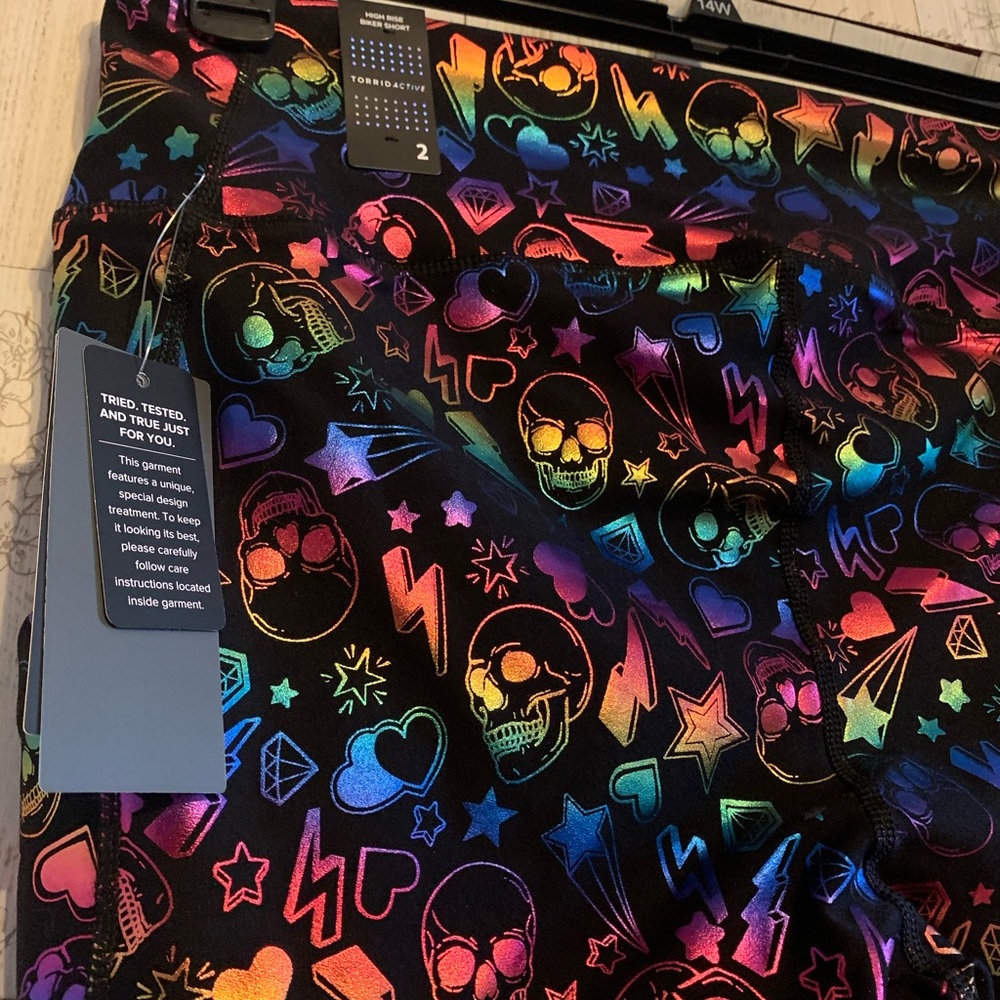 NWT torrid size 2 skull active shorts - Picture 11 of 11